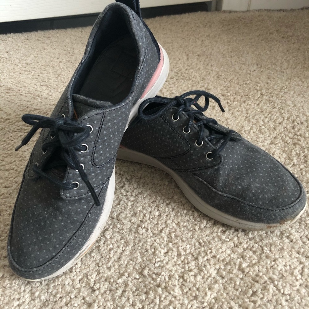 Women’s Reef Black size 7 Shoes